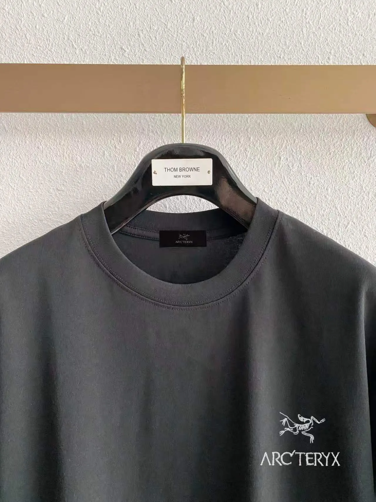 Arc’ter/ Versatile Classic New Arrival ， ， ， ， T Same Style。 :Black White Blue Gray Size:S（90-130 ） M（125-140 ） L（135-160 ） XL（160-180 ） XXL（180 ）